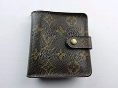 Louis Vuitton LV Monogram Snap Wallet
